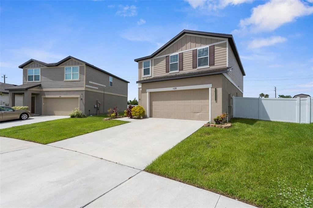 Photo of 1038 KELLY FERN LOOP