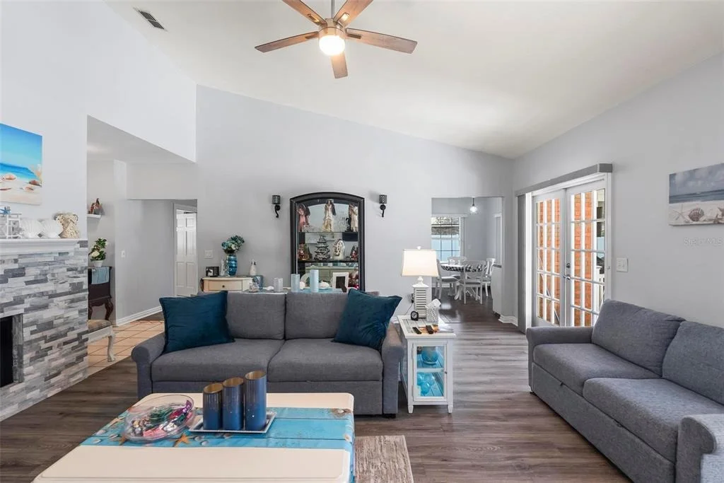 Photo of 27 WINDING CREEK WAY