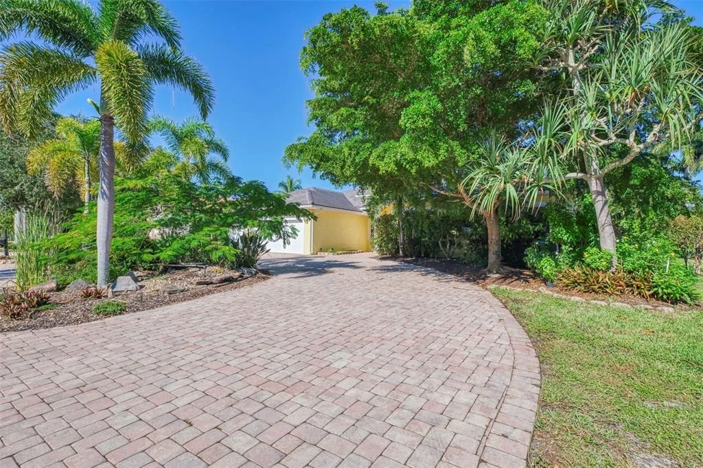 Photo of 4708 SWEETMEADOW CIRCLE