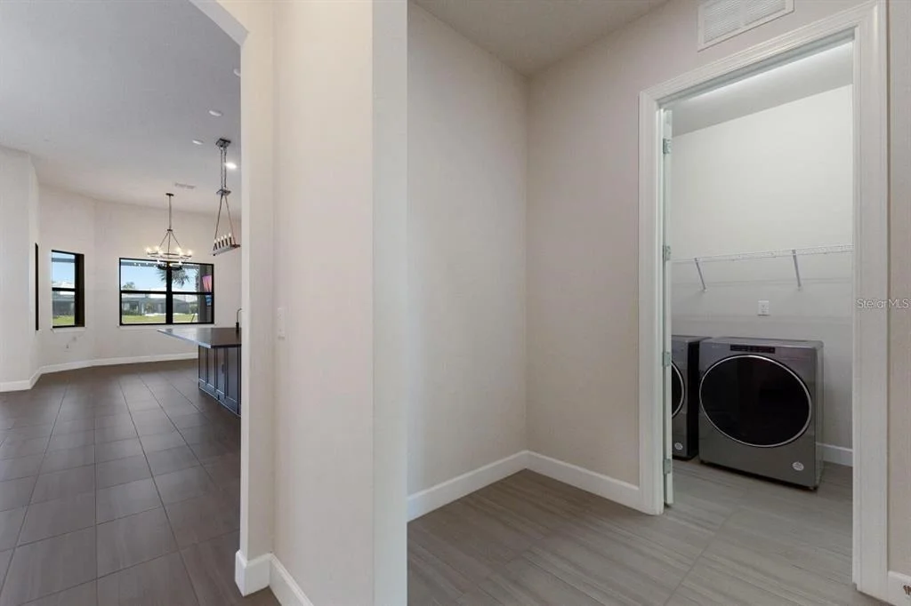 Photo of 712 SIGSBEE LOOP
