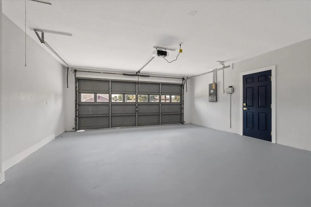 Photo of 12018 LINDEN DRIVE