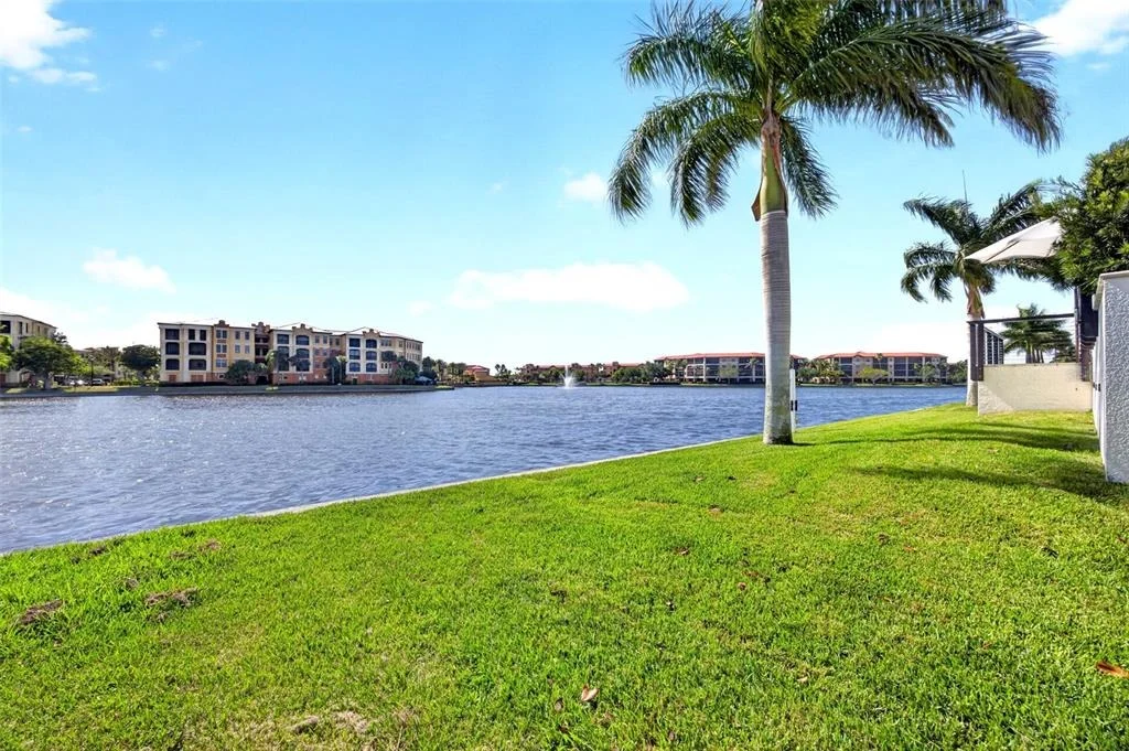 Photo of 125 COLONY POINT DRIVE