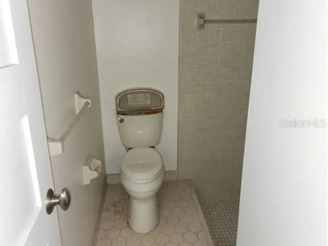 Photo of 270 AMBERWOOD COURT