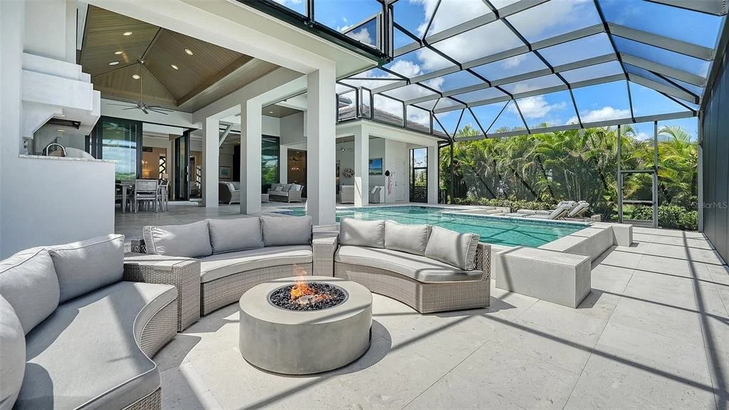 Photo of 8339 LUCERNE LOOP