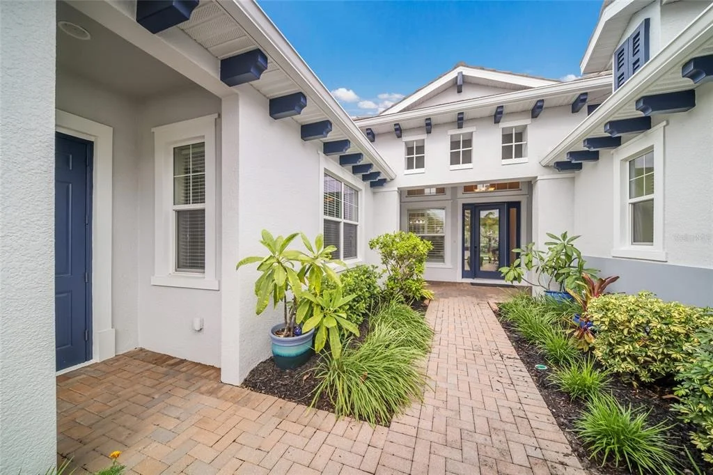 Photo of 921 RIVERSCAPE STREET