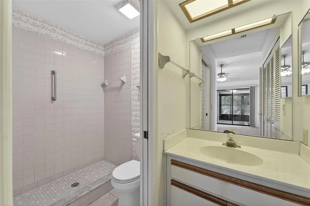 Photo of 2369 BEVERLY DRIVE