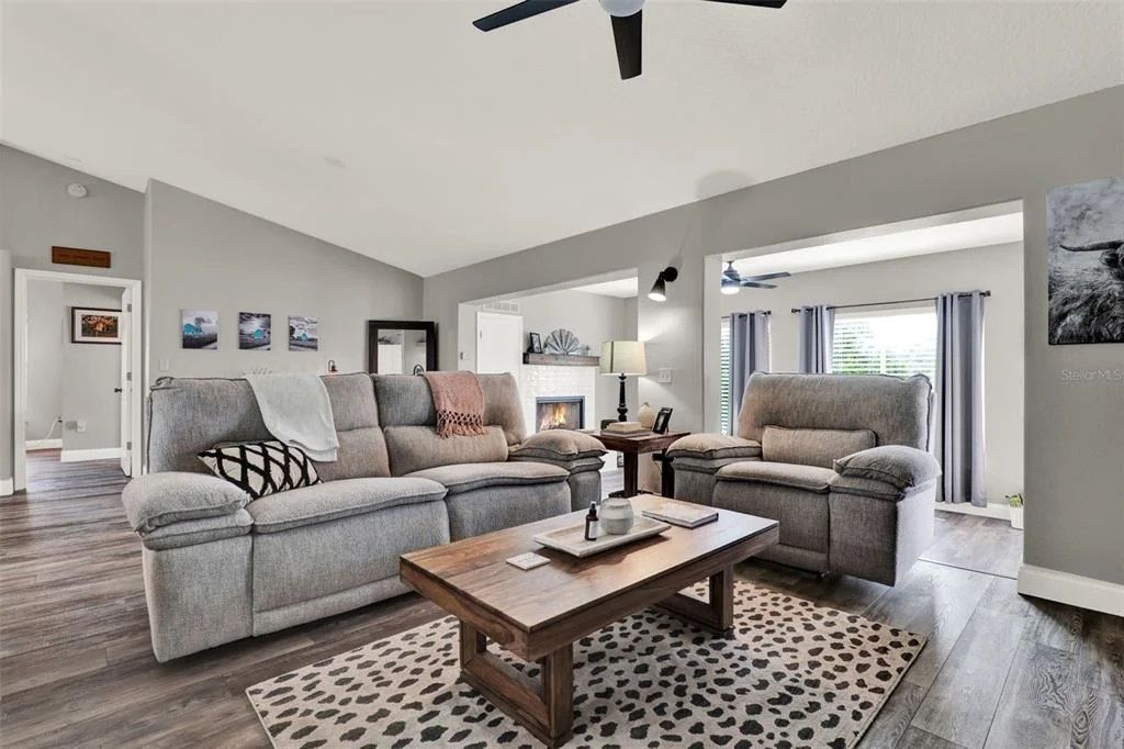Photo of 341 PINE SHADOW LANE