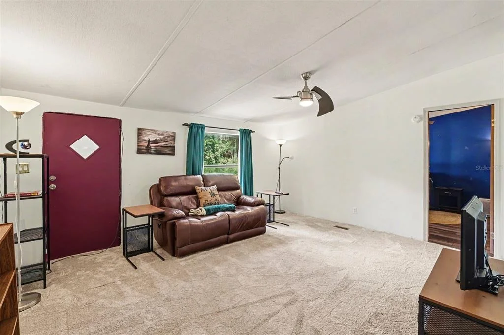 Photo of 10239 LYONS AVENUE