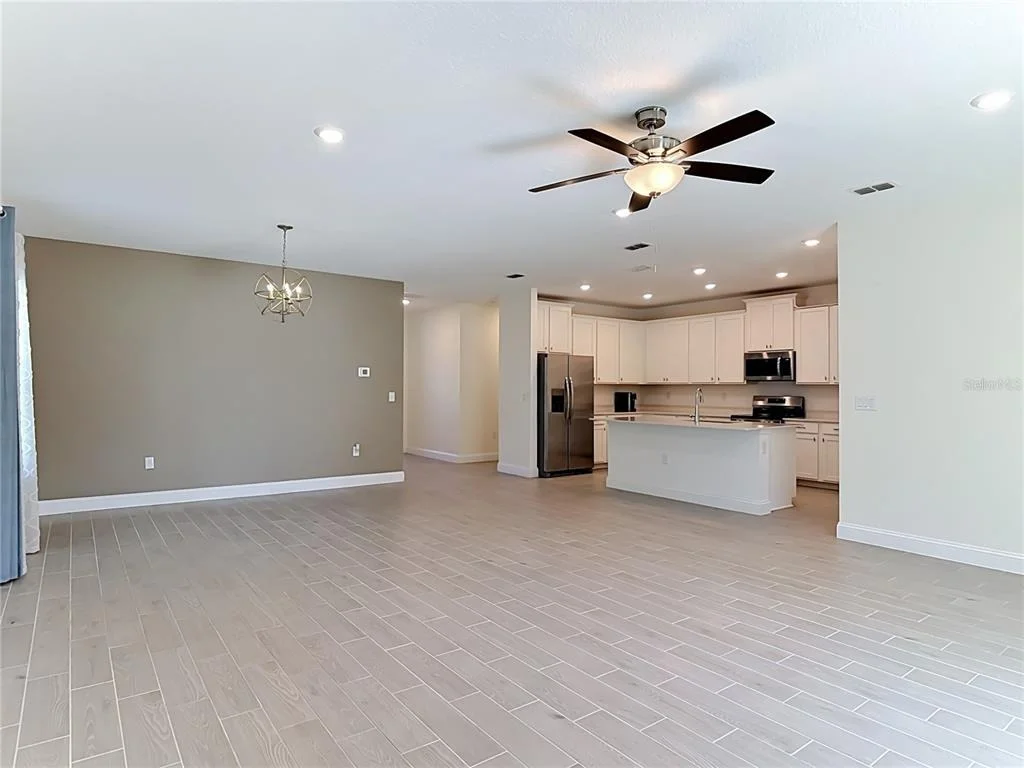 Photo of 2183 RAGLAN CIRCLE