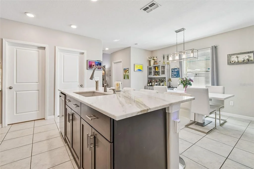 Photo of 984 OLIVE CONCH STREET