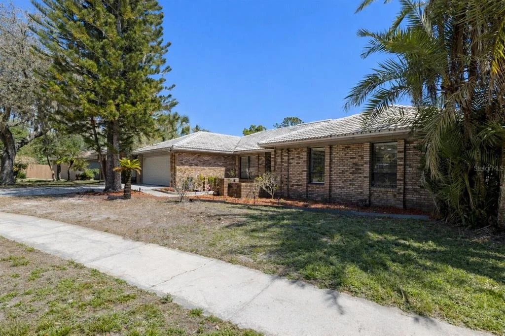 Photo of 14947 LAKE FOREST DRIVE