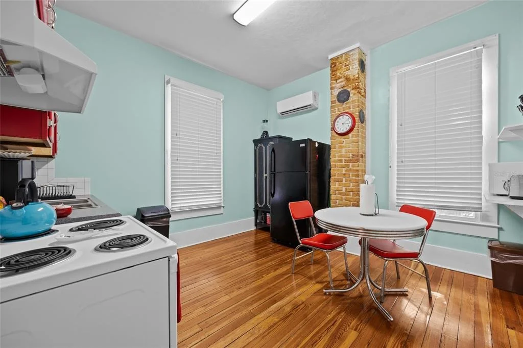Photo of 205 SE 7TH STREET