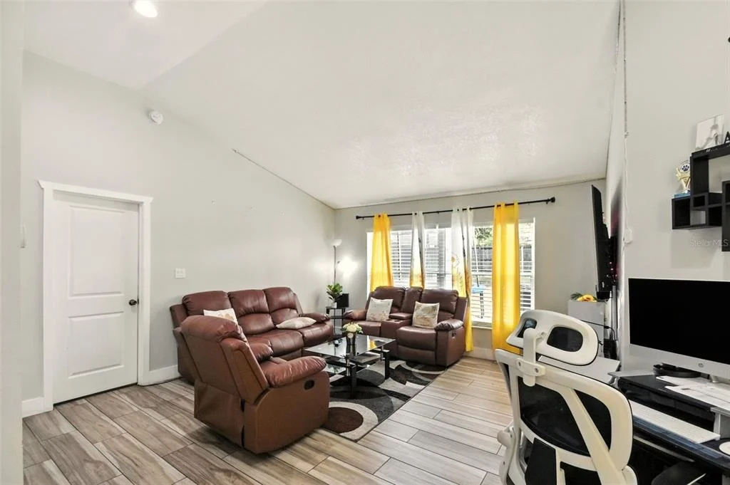 Photo of 6084 BROOKHILL CIRCLE