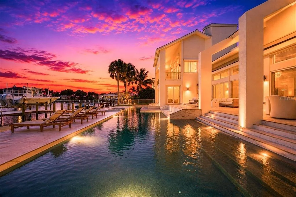 Photo of 216 BIRD KEY DRIVE