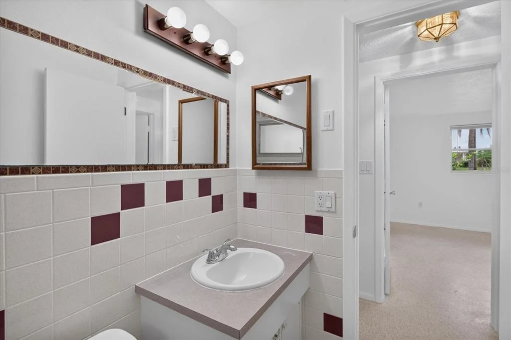 Photo of 4843 CALAIS DRIVE