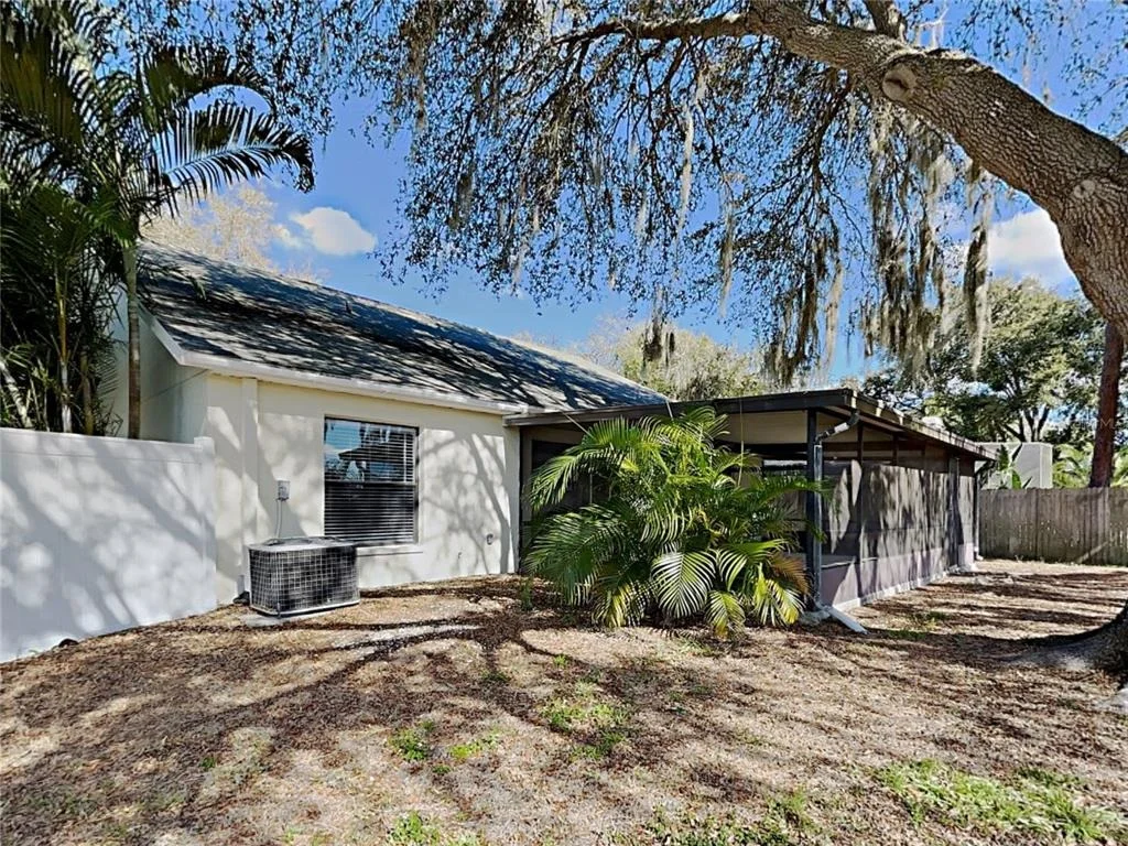 Photo of 11701 LYNMOOR DRIVE
