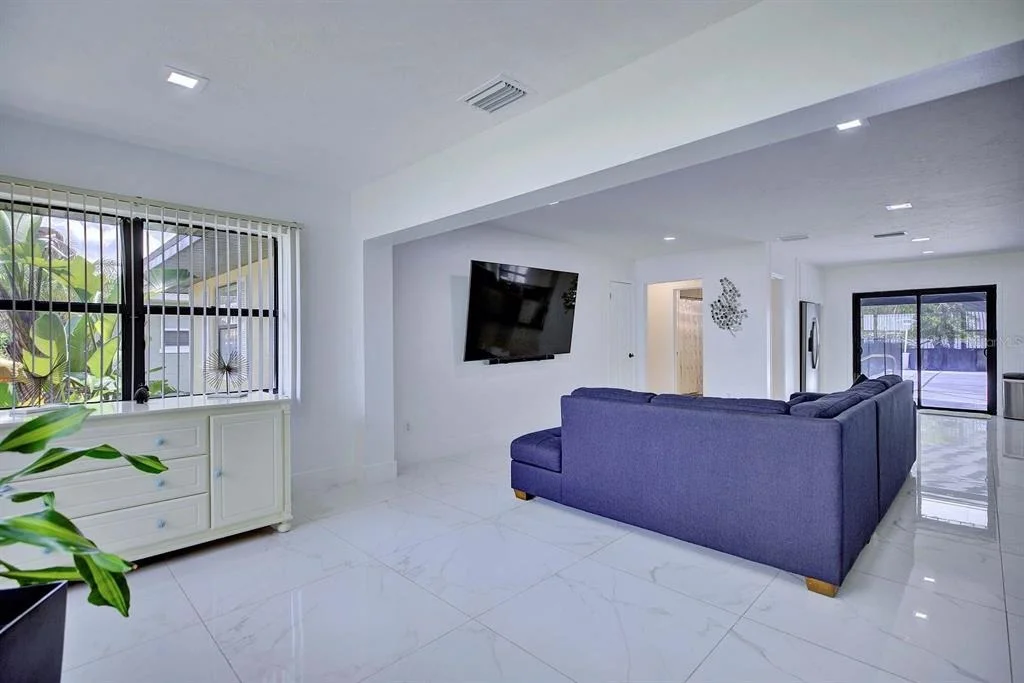 Photo of 4160 LAKEVIEW DRIVE