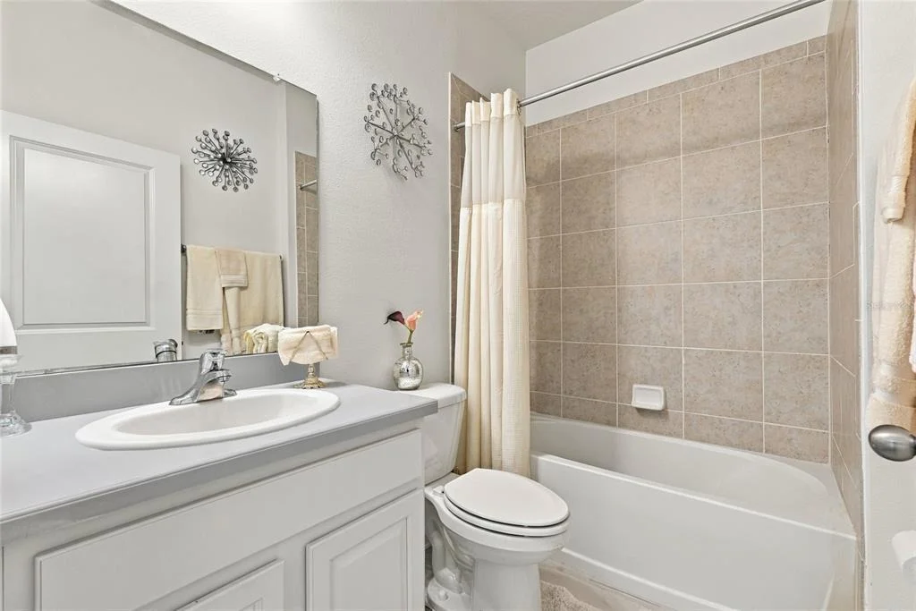 Photo of 944 OLD WINDSOR WAY