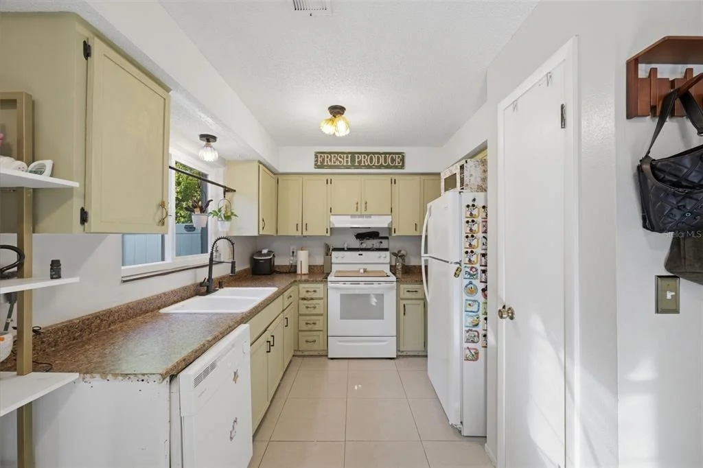 Photo of 10048 AMIDON STREET