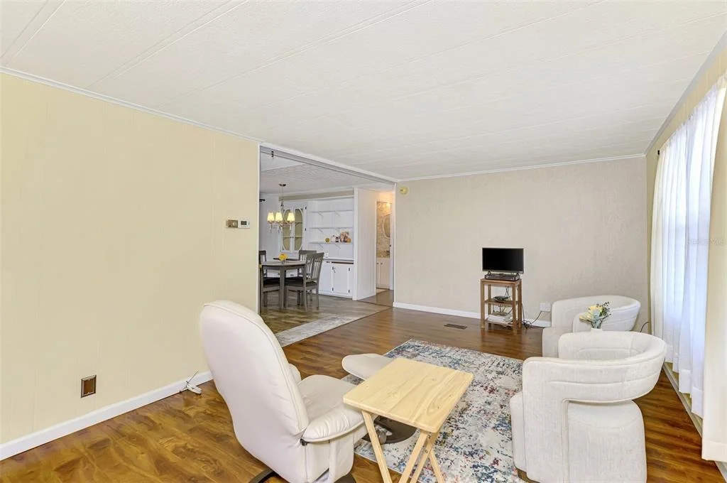Photo of 49 COMPASS POINT