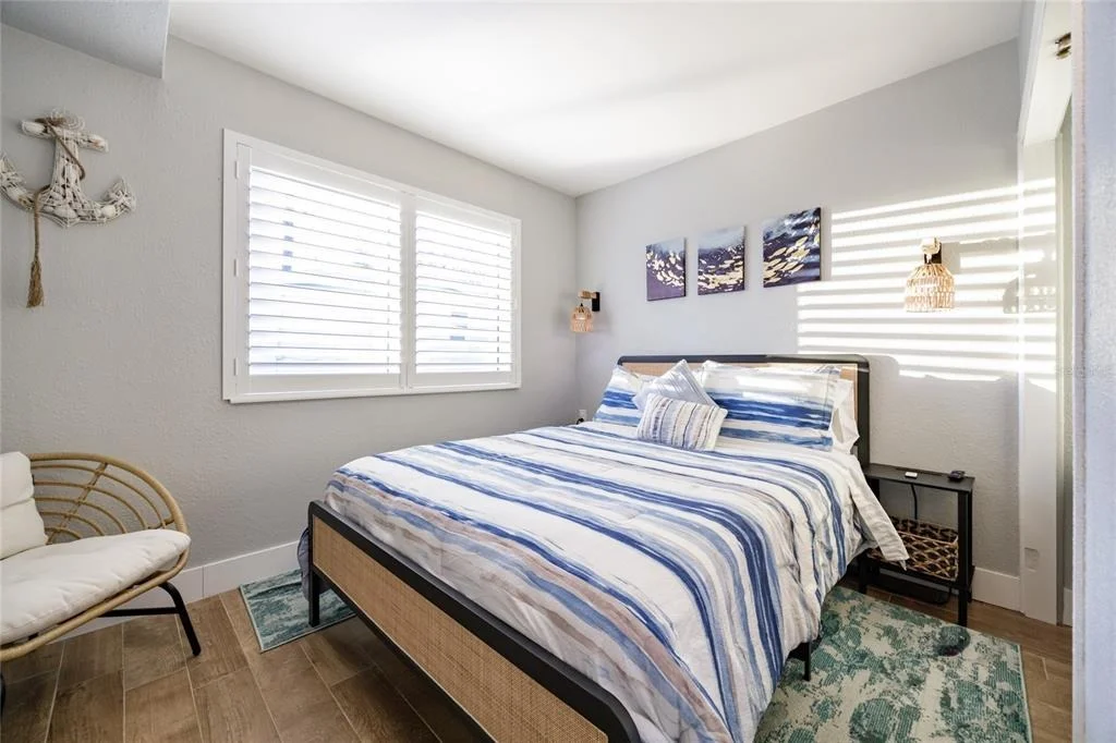 Photo of 7 NEPTUNE PARK DR.