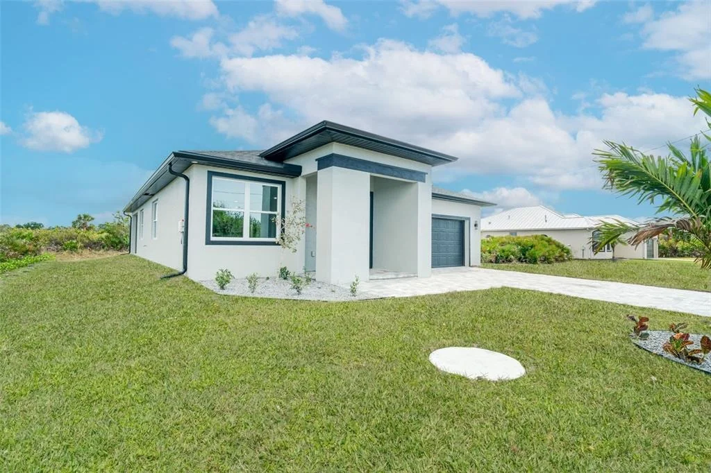 Photo of 384 BAYTREE DRIVE