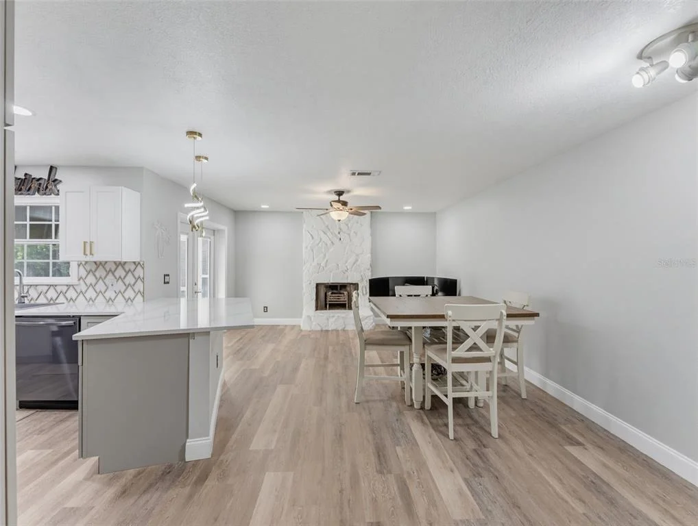 Photo of 1846 DEL ROBLES DRIVE