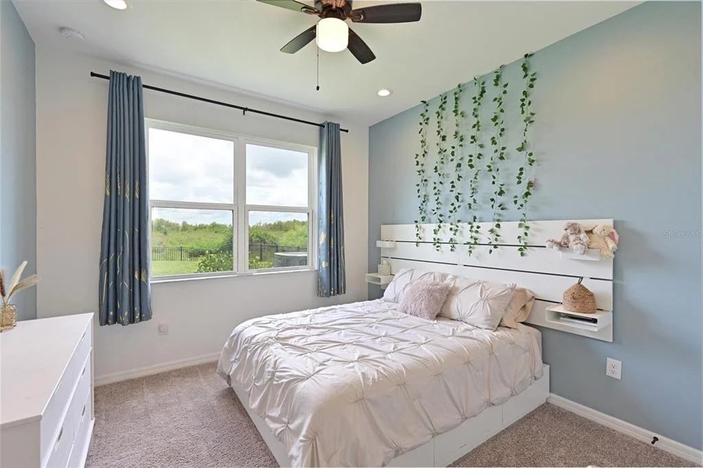 Photo of 11124 MOONSAIL DRIVE