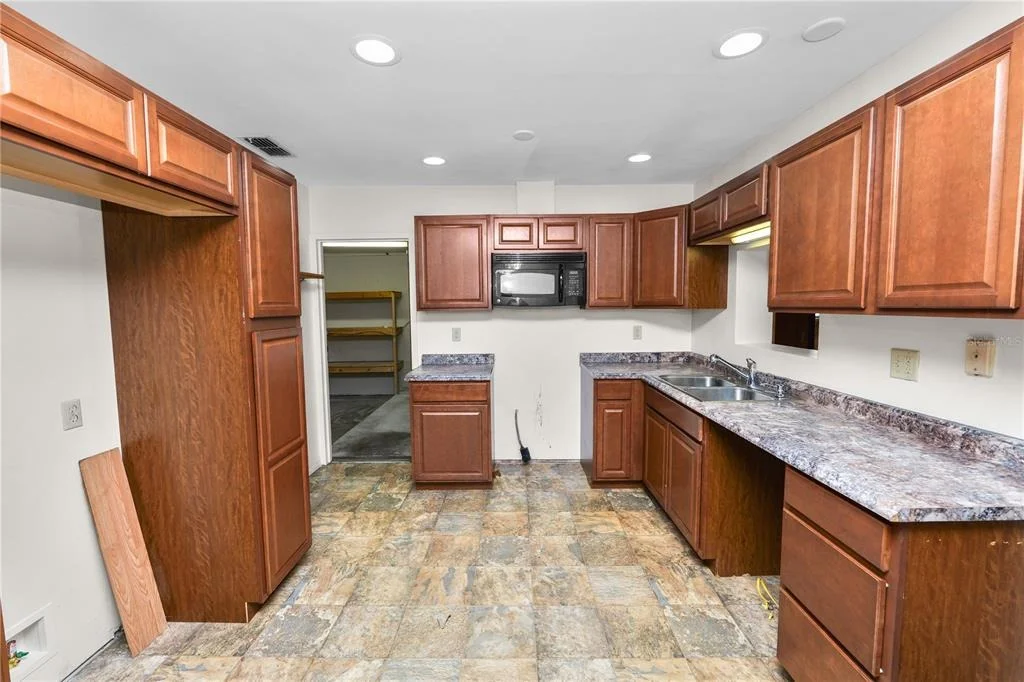 Photo of 760 MANOR DRIVE