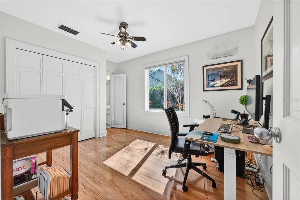 Photo of 2392 LANDINGS CIRCLE