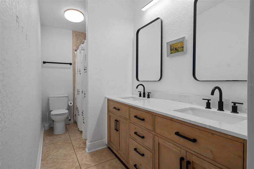 Photo of 1055 DRUID DRIVE