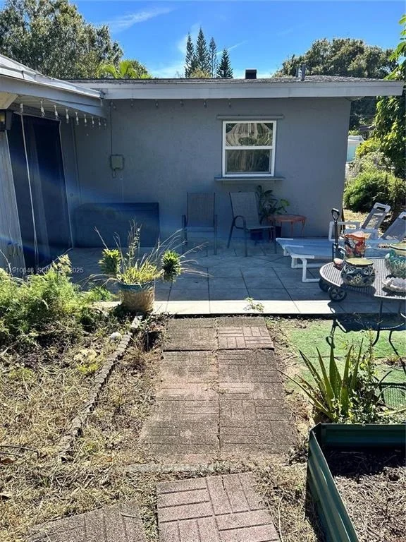 Photo of 118 BOUGAINVILLEA DRIVE
