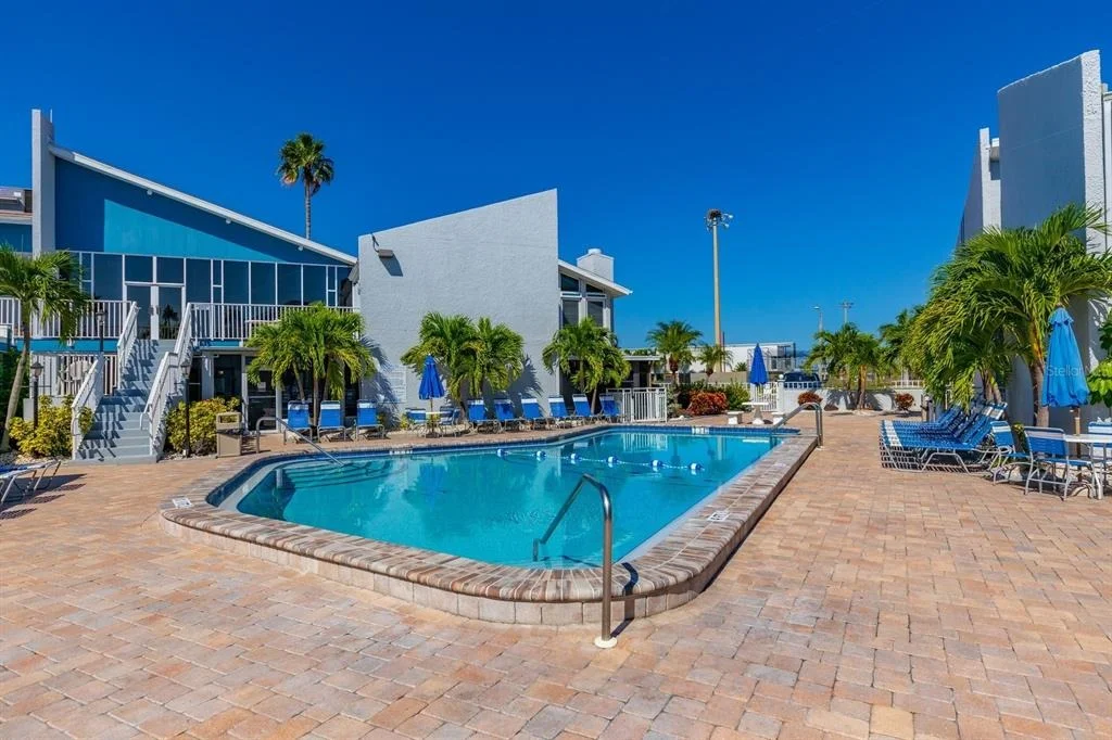 Photo of Unit H at 315 MEDALLION BOULEVARD