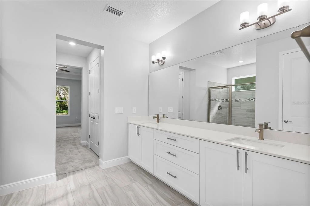 Photo of 335 MILLER ROAD