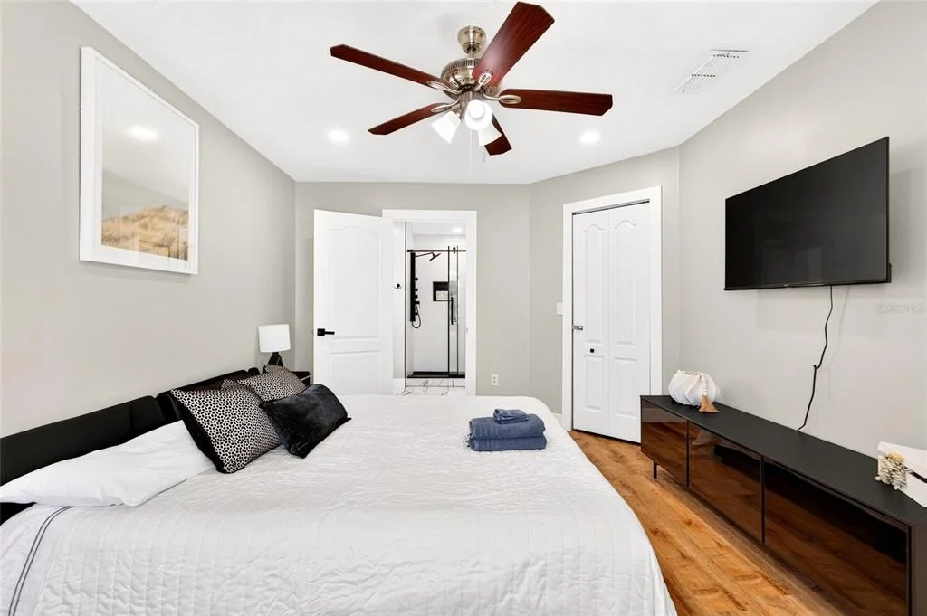 Photo of 33 RIVERSIDE LANE
