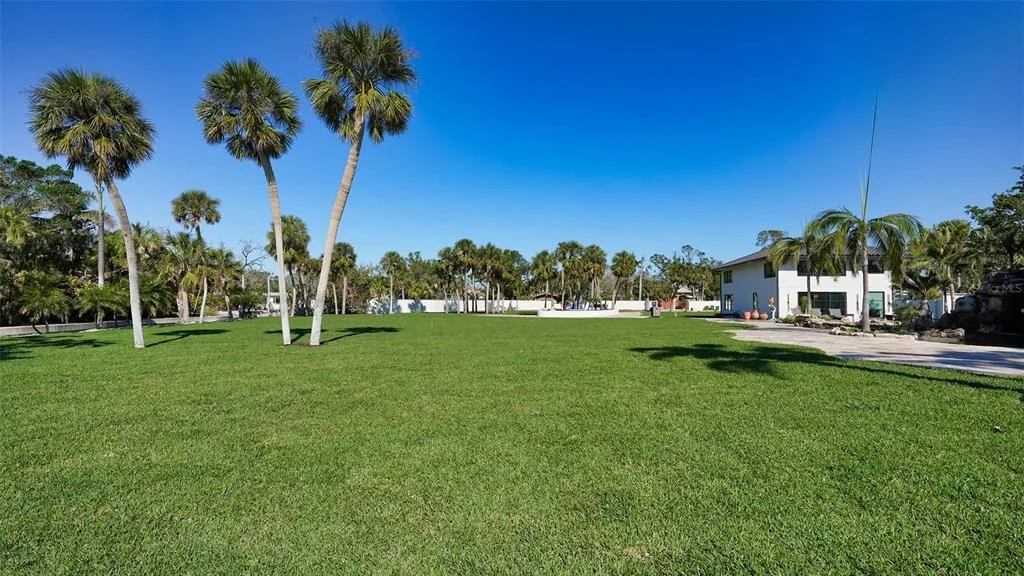 Photo of 684 FREELING DRIVE
