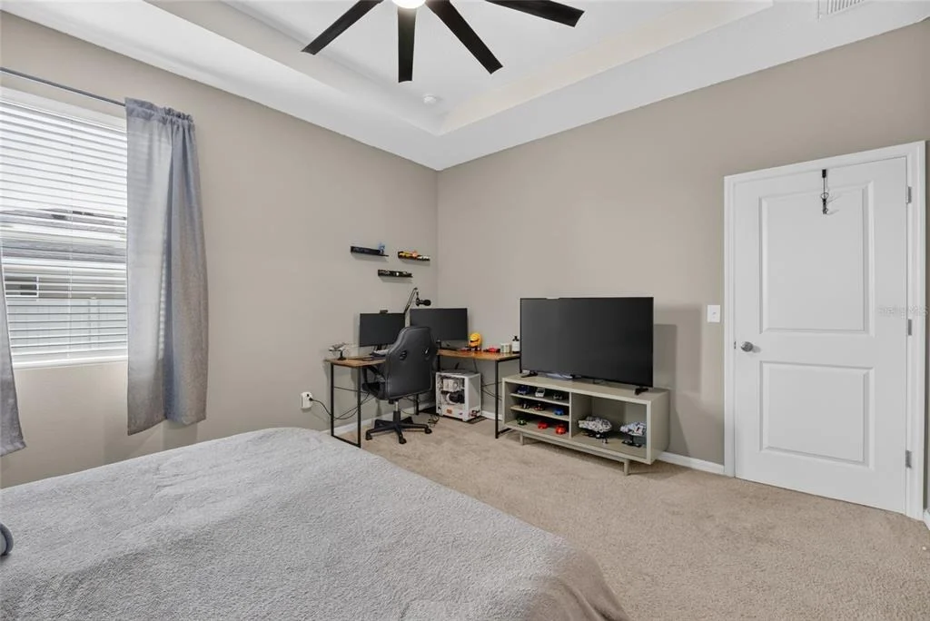 Photo of 5198 NE 19TH PLACE