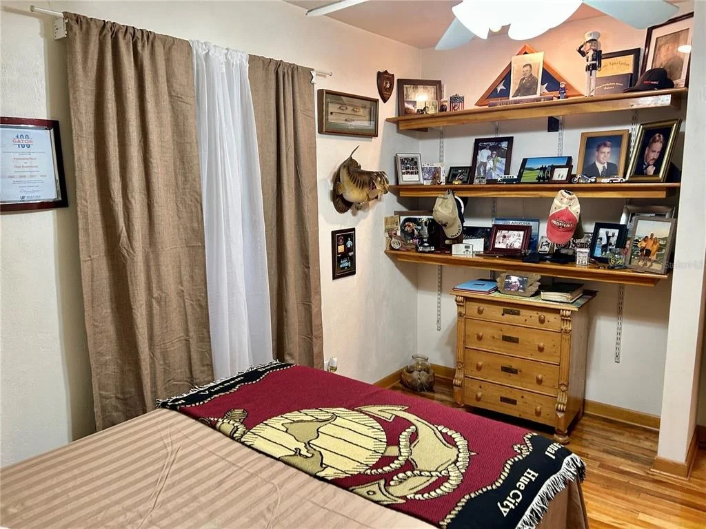 Photo of 55730 HOLIDAY  CIRCLE