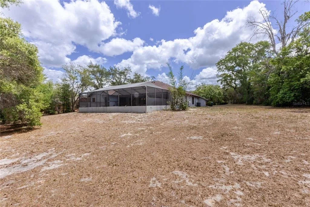 Photo of 14692 LINDEN DRIVE