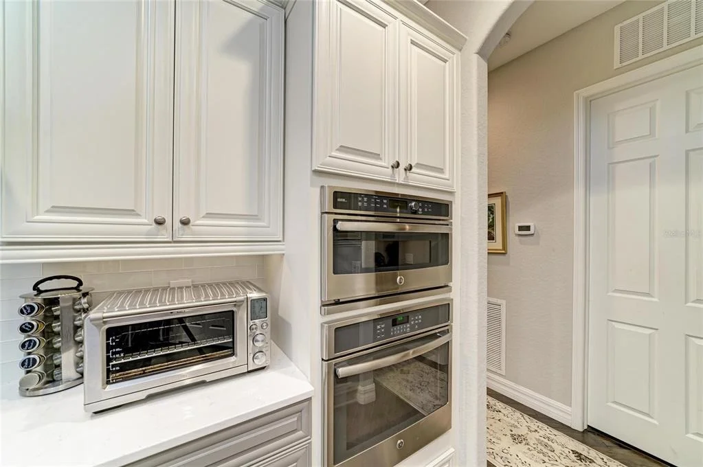 Photo of 5660 CLOVERLEAF RUN