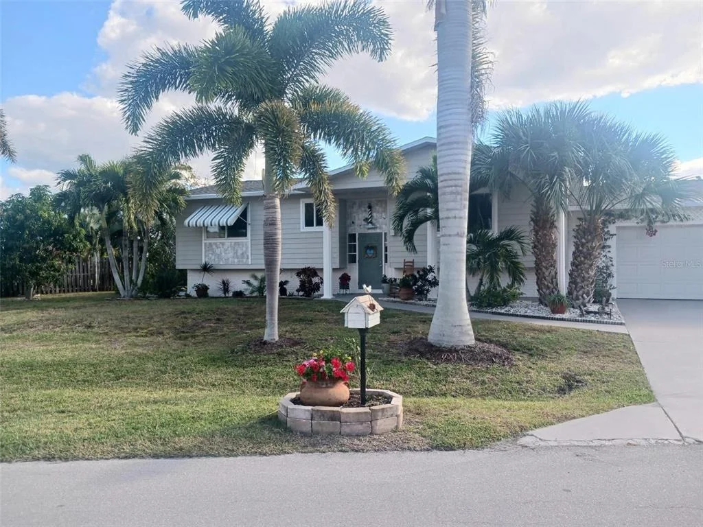 Photo of 621 STURGEON PLACE