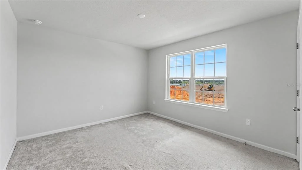Photo of 2075 AIREDALE WAY