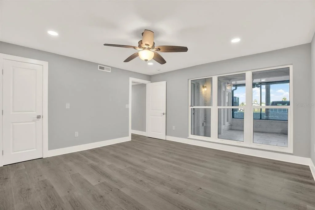 Photo of Unit A at 337 REX PLACE