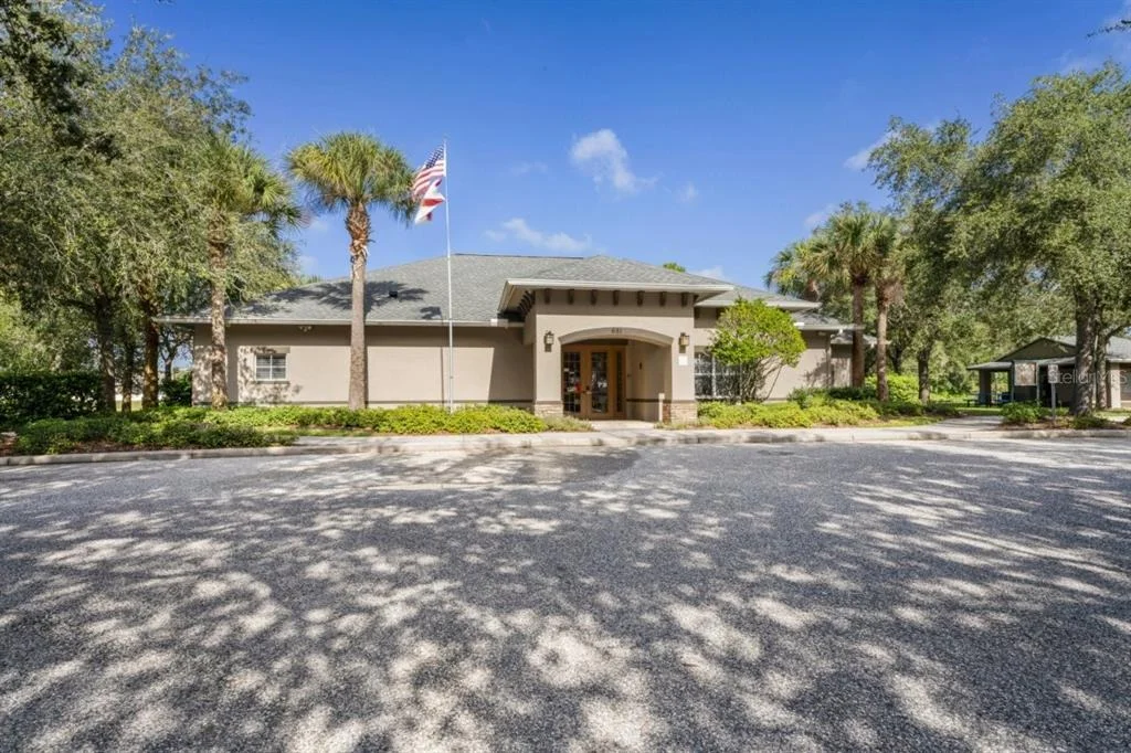 Photo of 571 OLD WINDSOR WAY