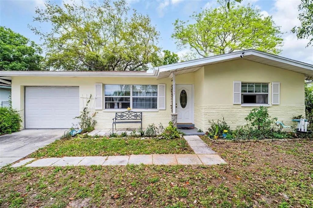 Photo of 1097 KENWOOD DRIVE