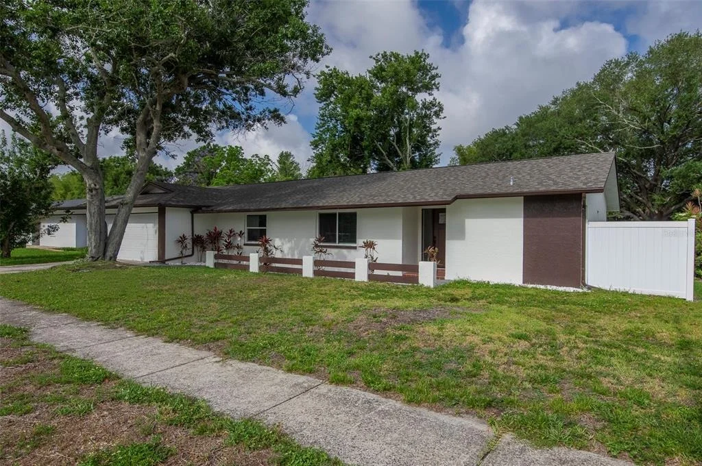 Photo of 1689 MONTEREY DRIVE