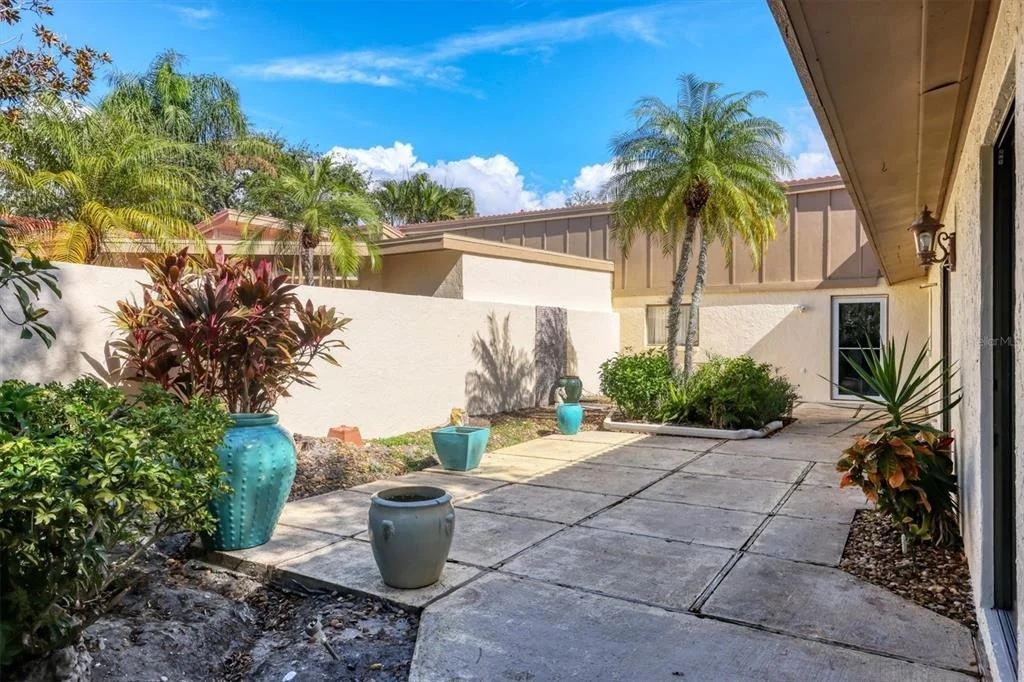Photo of 6412 SUN EAGLE LANE