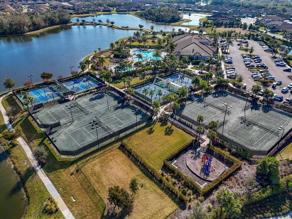 Photo of 4642 CRESTPOINT WAY