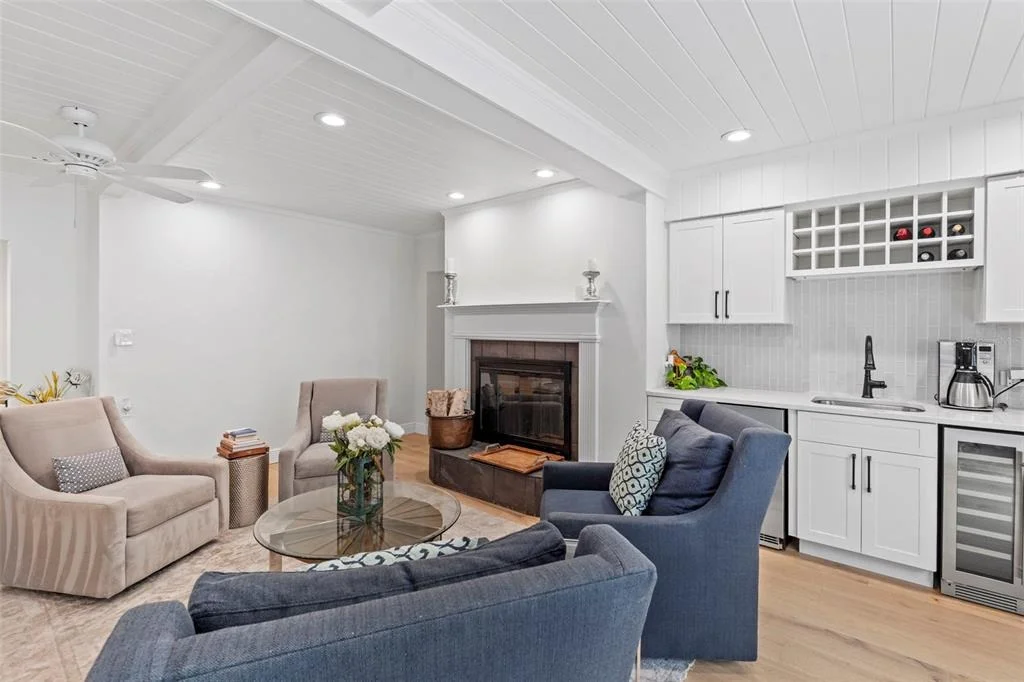 Photo of 480 W DAVIS BOULEVARD