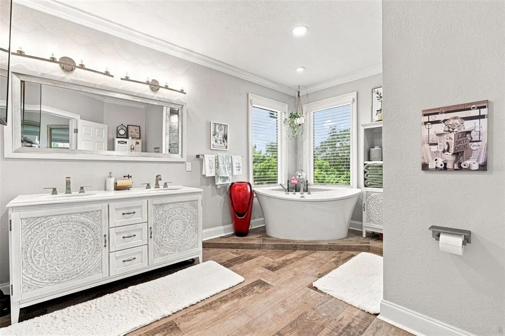 Photo of 2424 HARBOUR DRIVE